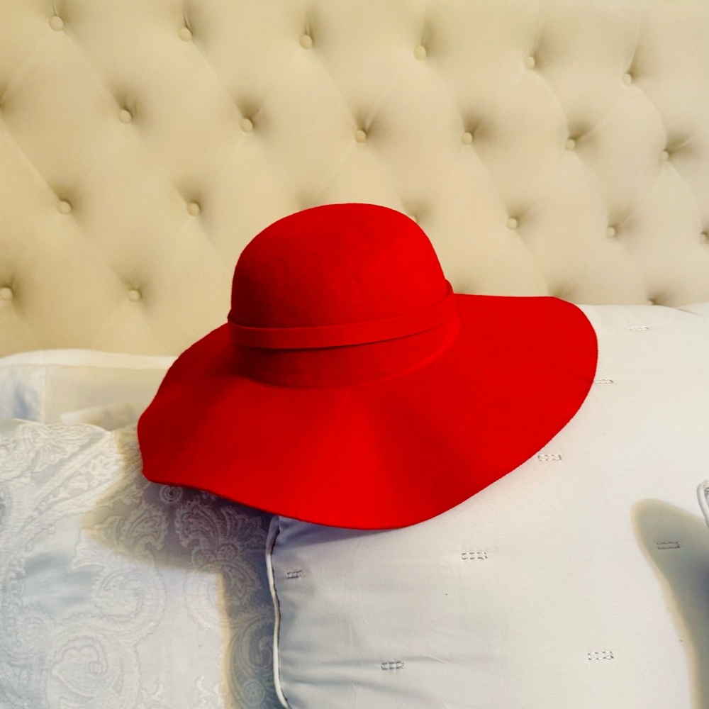 Red Women's Hat - Picture 6 of 6